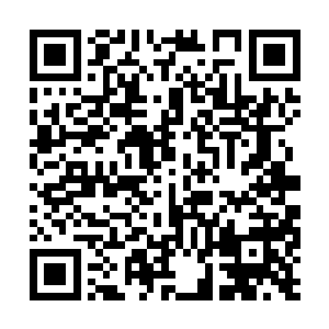 只见广仲带领着一众圣雪神教弟子向这边飞驰而来二维码生成