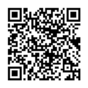 只见此时的云破天一股恐怖的气息从他的身上散发出来二维码生成