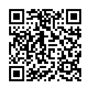 只见苏凡的脚步一动顿时便来到了三人的面前二维码生成