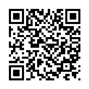 只见苗翠翠一脸春风地从外面归来二维码生成
