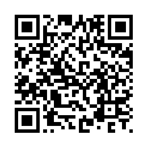 只见虚卫带着人出现在大街的前面二维码生成