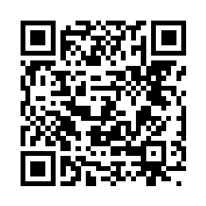 只见这些容器里面都装满了不知名的液体二维码生成