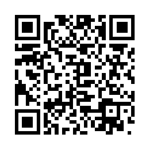 只见那位风衣男叼着一根烟就站在马路边二维码生成