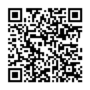 只见那到洞窟上的雷霆带着千钧之力轰击在风清扬身上二维码生成