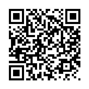 只见那座石台迸发出一股璀璨的光芒二维码生成