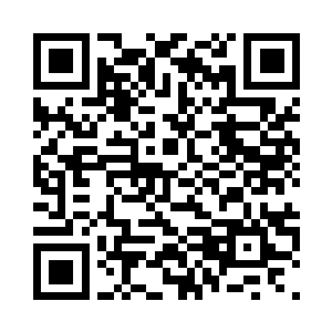 只见龙羽音三人刚刚所在的那间客栈二维码生成