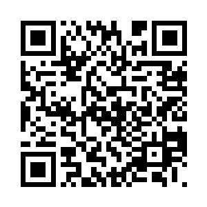 可两个年轻人看看周围叫嚣围满的暴徒二维码生成