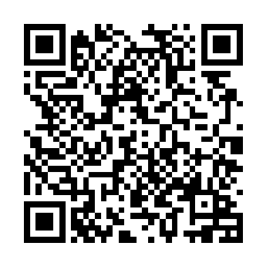 可以通过里面的走廊和门到其他的化妆间和换衣间二维码生成
