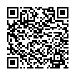 可她真没想到两人是以这般令人尴尬的方式见面的二维码生成