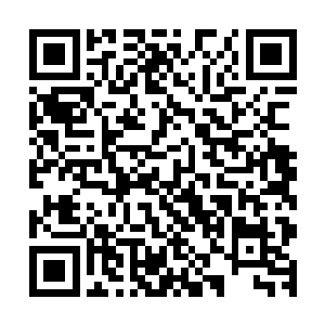 可是他却没有想到那个强大的女人居然是这个年轻男人的女人二维码生成