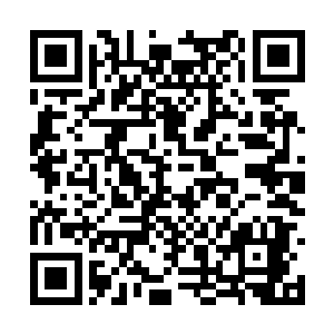 可是轻寒想着晏季常面具下露出的那双如墨的眼眸二维码生成