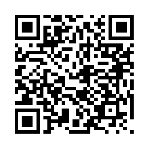 可黑袍男却不可能跟秦方一样那么想得开二维码生成