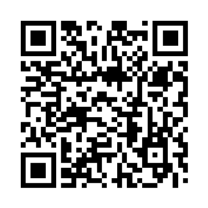 右手的食指搭在刚刚露出伤口的木头的断口处二维码生成