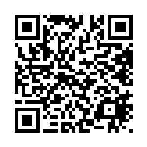 叶星瞳的手指就僵在胸口的纽扣上二维码生成