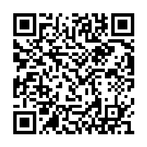 叶玄机赫然发现竟然有许多人盘膝端坐在悬崖边二维码生成