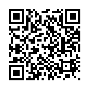 叶璃无奈的看着突然变得幼稚的男人二维码生成