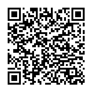 叶秋一行人很轻松的就进入了米国在一拉克巴歌达附近的军事基地驻地二维码生成