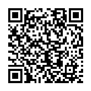 叶秋不紧不慢的从怀中掏出一个精致的小瓶子放在大家的面前二维码生成