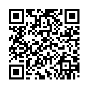 叶秋悄悄的将自己那破烂的衣服脱了下来二维码生成