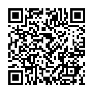 叶莫由着一个外盟的师兄带着向自己的宿舍走去二维码生成