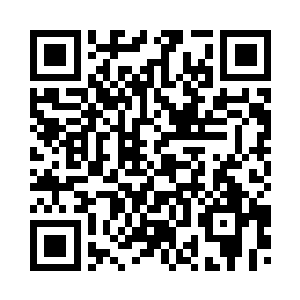 叶青一行人压着夕阳最后一缕阳光二维码生成