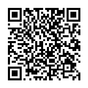 吃完了饭又笑嘻嘻地伙同前来找玄天冥汇报工作的王卓二维码生成