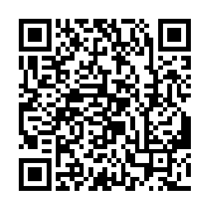 各个国家的电视台都在不遗余力的赞美着这个中国人二维码生成