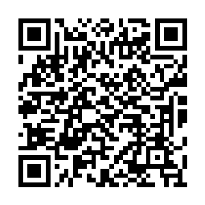 同时环绕在拳头修士周围的几道虚无符文也破碎二维码生成