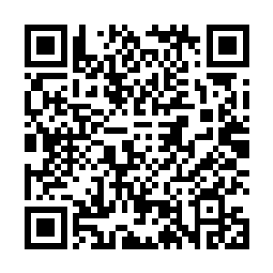同时随手把空茶杯塞进一旁离他最近的兰鑫仙人的怀里二维码生成