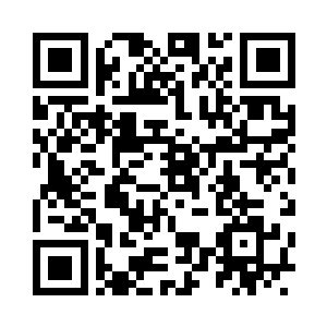 同样有一名被簇拥在中央的青年修士二维码生成