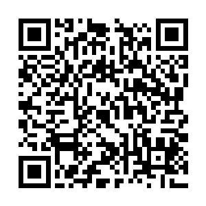 后头席上坐的这些个小娘子们也都相互递了话头来二维码生成