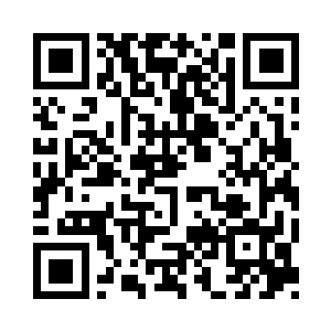 向天空中的机甲和小型飞行器上轰击而去二维码生成