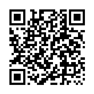 向婉从后视镜看绕过车尾放行李关尾门的巴克二维码生成