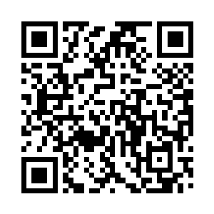 君无极一边撤退一边在季疏云的耳边轻声道二维码生成