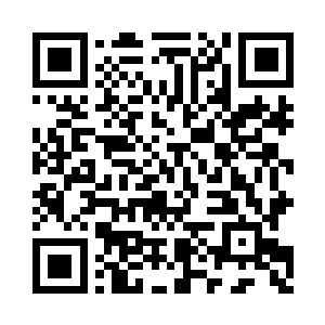 听到小蛇的话后立刻就松开了捂住小蛇的手二维码生成