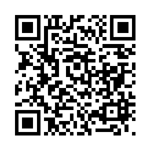 听着他们的掌声与此起彼伏的口哨声二维码生成
