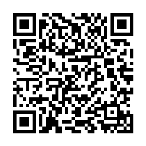 吴天和刘毅松同时偷偷扭头看向不远处同样很高兴的边学道二维码生成