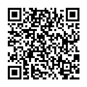 吴岩的目光不由向那矮山之上唯一一座保存完好的石屋望了一眼二维码生成