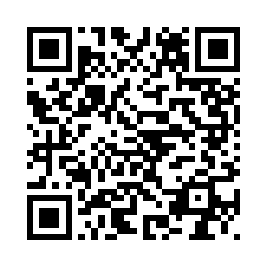 吴莹莹的双眼却是犹如电灯泡一般二维码生成