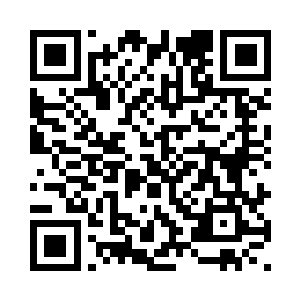 吴言和李伟他们先上了第一辆警车二维码生成