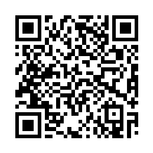 呈流线型的小型穿梭舰正在这里等待他们二维码生成