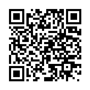 周允晟看见屏幕上不断跳出来的页面二维码生成