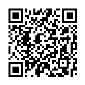 周围的黑衣人同样向三具尸体鞠躬二维码生成