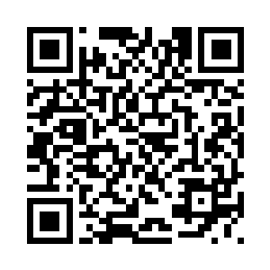 周围那些人全都是不解的看着古灵二维码生成