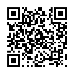 周大太太手里拿着一粒泛着点淡淡紫色的香丸二维码生成