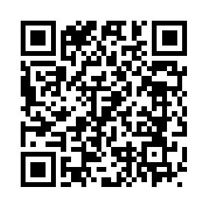 周洛微笑着摆出一幅寸步不让的姿态二维码生成