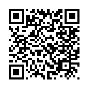 和其它电视广告上的平胸公主相比二维码生成