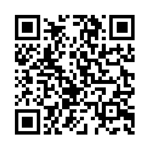 和原主的本体剧情中一样的内向和沉默寡言二维码生成