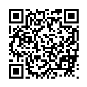 哈米斯接过谢尔盖递给他的一件旧布袍换上二维码生成