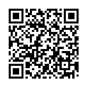 唇瓣还不时的轻轻触碰着她敏感的耳垂二维码生成